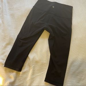 Lululemon Cropped Wunder Under Black Leggings